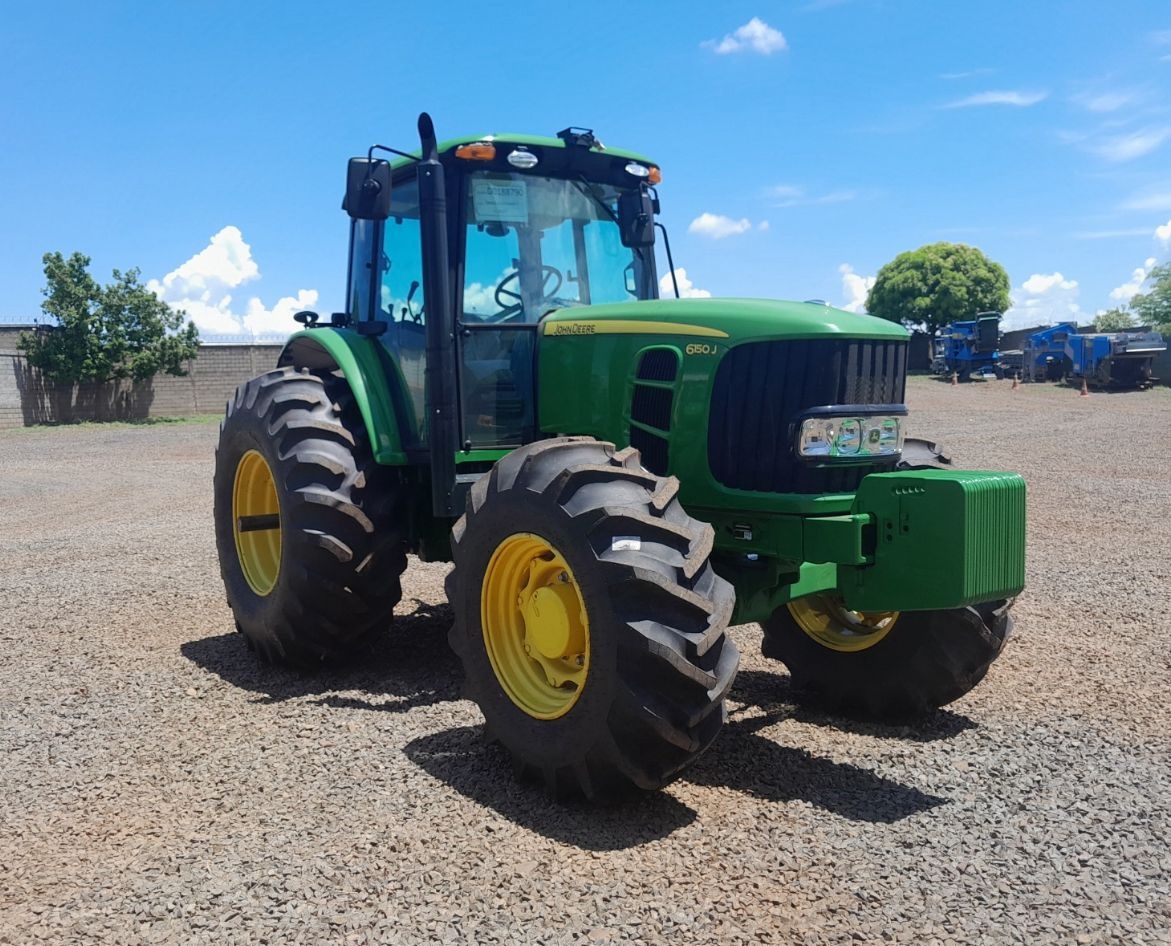 TRATOR JOHN DEERE 6150 J 2023