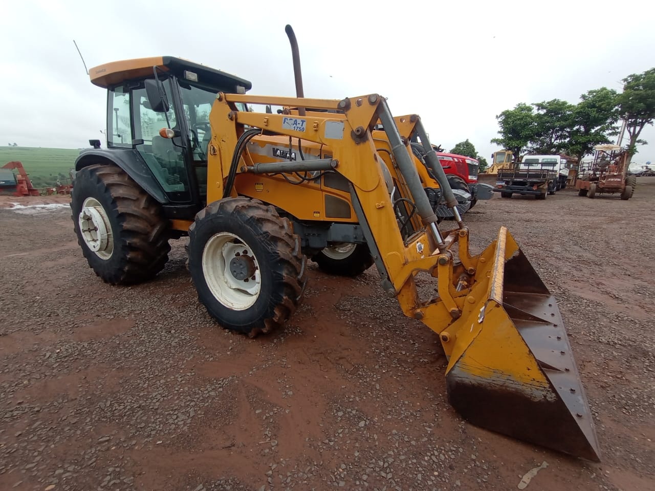 TRATOR VALTRA BM125 132CV 2012